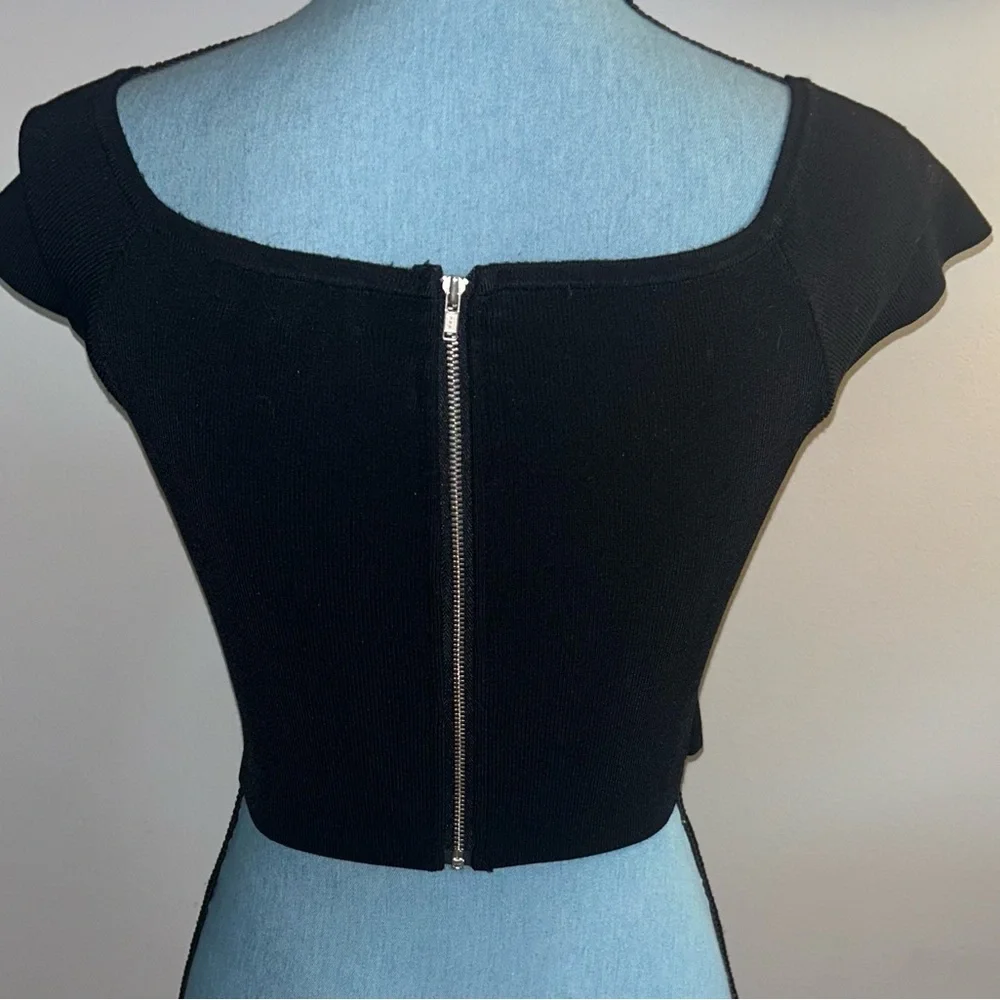 YUMI KIM Cropped Black Fitted Top Size XS Bought on Revolve Very Nice Condition